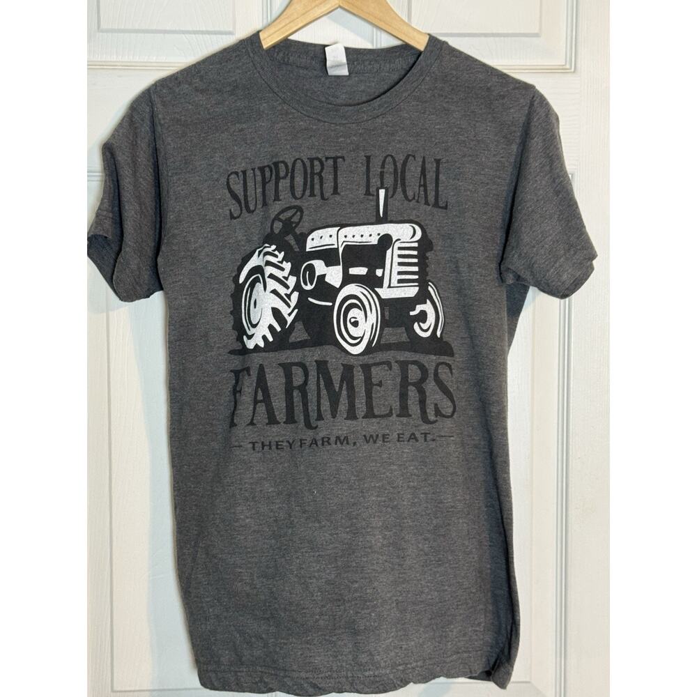 🩵🩵Tilted T-shirt, Dark Gray, Support Local Farmers, Super Soft, Comfy, Small🩵🩵